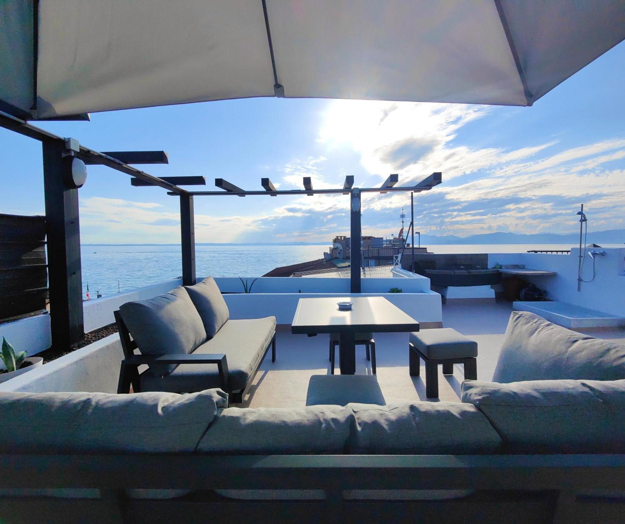 Apartamento Con Vista Mozzafiato Lazise Esterno foto